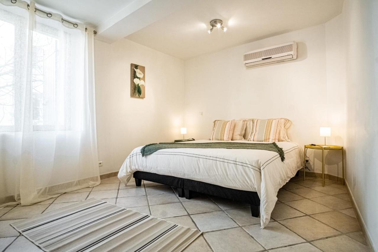 Appartement Au Coeur De L'Isle Sur La Sorgue ภายนอก รูปภาพ