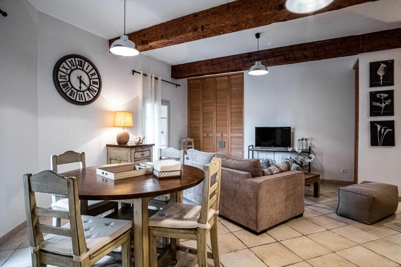 Appartement Au Coeur De L'Isle Sur La Sorgue ภายนอก รูปภาพ